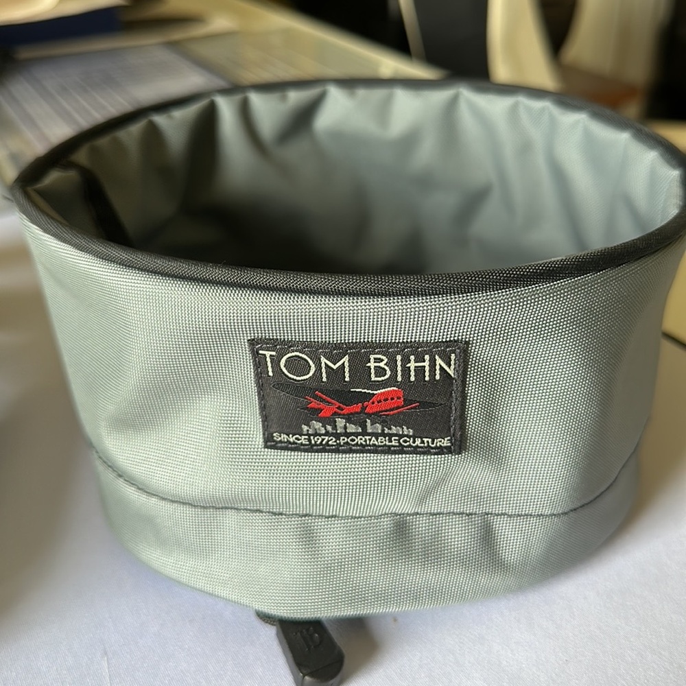 Tom Bihn travel tray large in cloud 210 ballistic plus strap keepers (one pair)